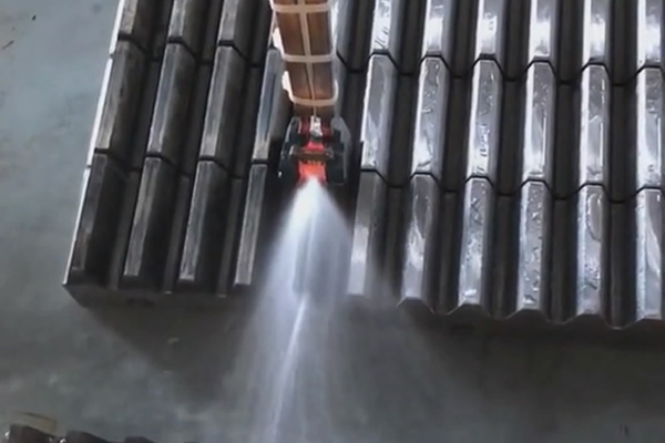 香蕉视频在线观看免费高频加热机：齿条生产的革新动力(图1)