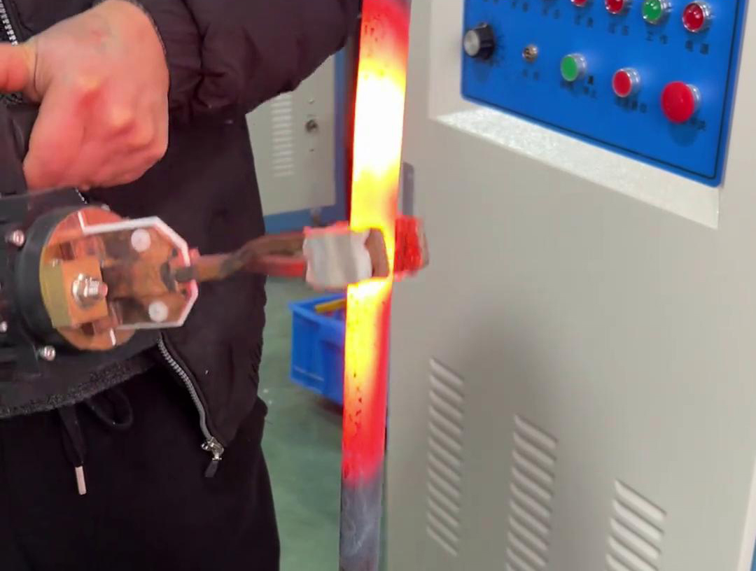 香蕉视频在线观看免费手持式高频加热机：金属加工与维修的全能伙伴